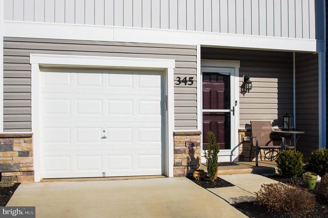 345 MAPLE RUN DR, York, PA 17404