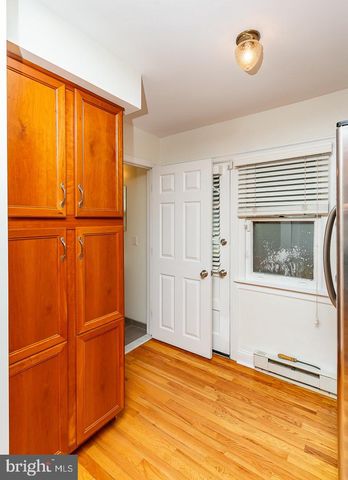 240 HENLEY RD, Wynnewood, PA 19096