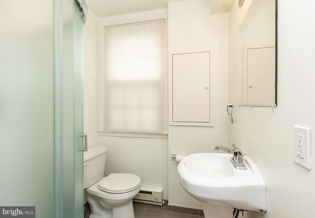 240 HENLEY RD, Wynnewood, PA 19096