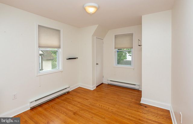 240 HENLEY RD, Wynnewood, PA 19096