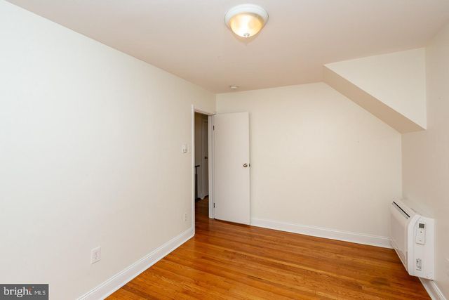 240 HENLEY RD, Wynnewood, PA 19096