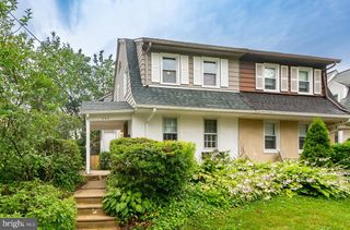 240 HENLEY RD, Wynnewood, PA 19096