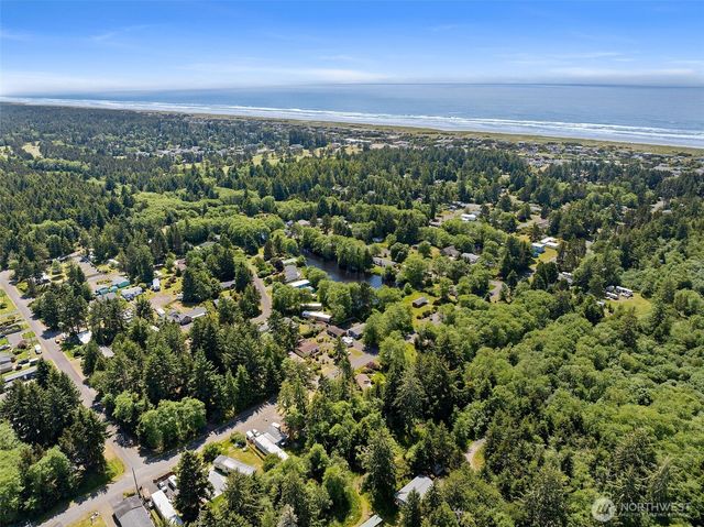 1905 324th Place, Ocean Park, WA 98640