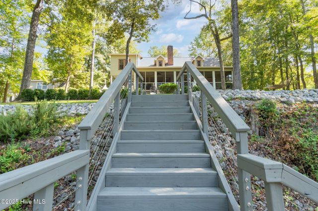138 Hughes Plantation Road, Pollocksville, NC 28573