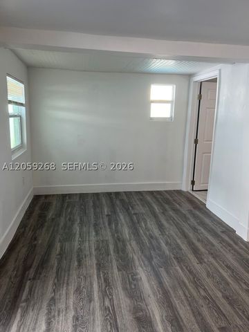 1999 NW 2nd St 2, Miami, FL 33125