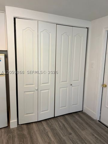 1999 NW 2nd St 2, Miami, FL 33125