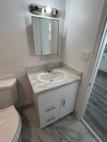 1999 NW 2nd St 2, Miami, FL 33125