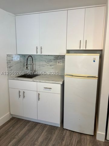 1999 NW 2nd St 2, Miami, FL 33125