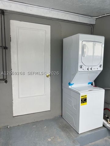 1999 NW 2nd St 2, Miami, FL 33125