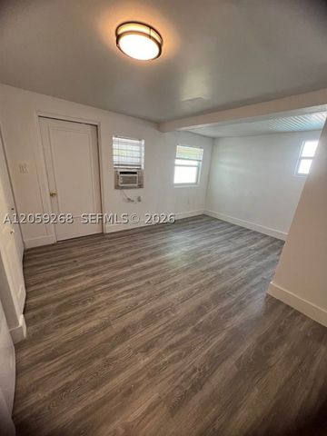 1999 NW 2nd St 2, Miami, FL 33125
