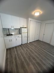 1999 NW 2nd St 2, Miami, FL 33125