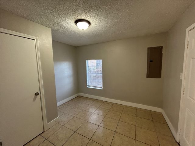 5409 Vesta Farley Road, Fort Worth, TX 76119