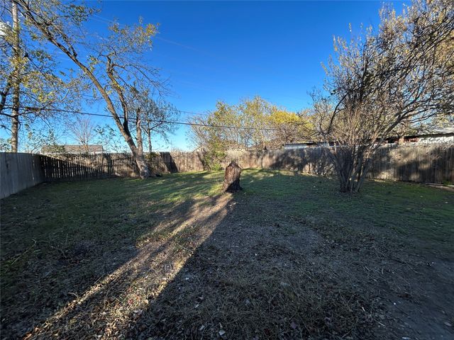 5409 Vesta Farley Road, Fort Worth, TX 76119