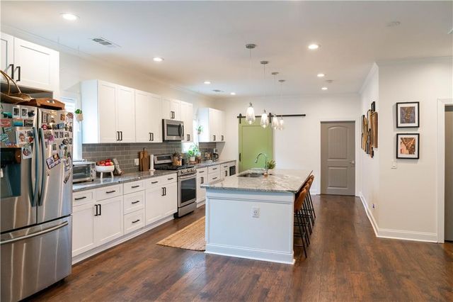 1580 Pineview SW Terrace, Atlanta, GA 30311