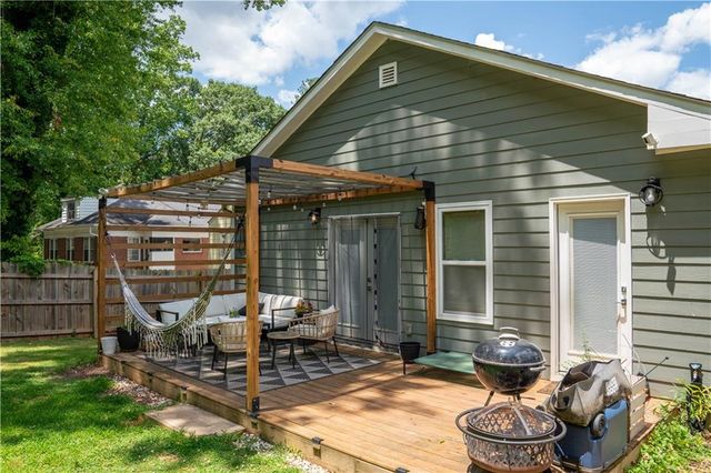 1580 Pineview SW Terrace, Atlanta, GA 30311