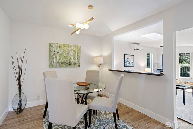 302 S Barton Street, Seattle, WA 98108