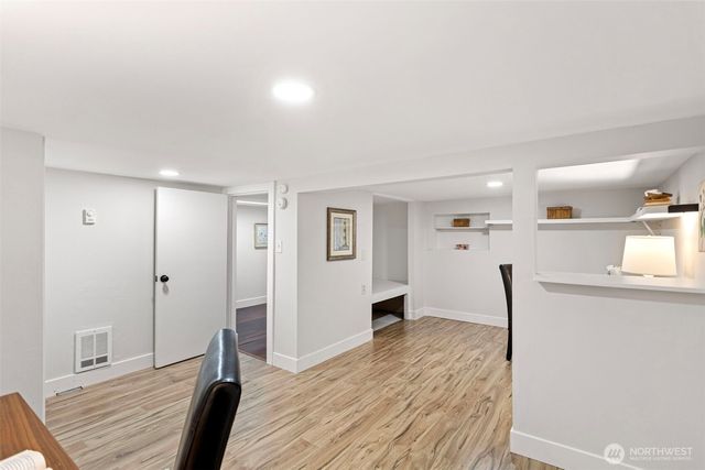 302 S Barton Street, Seattle, WA 98108