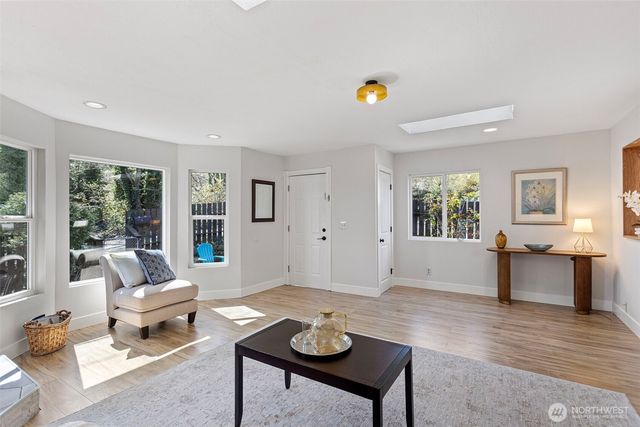 302 S Barton Street, Seattle, WA 98108