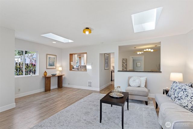 302 S Barton Street, Seattle, WA 98108