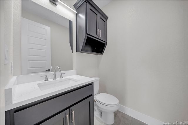 106 County Road 2730, Mico, TX 78056