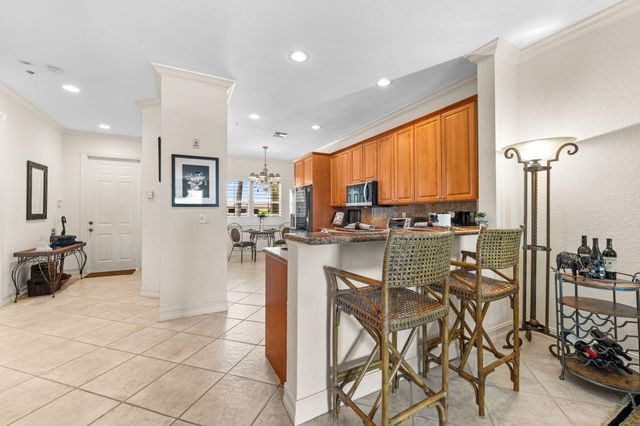 2720 NE 15th Street 303, Fort Lauderdale, FL 33304