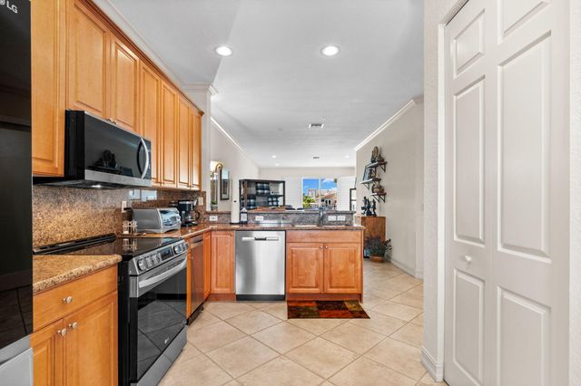 2720 NE 15th Street 303, Fort Lauderdale, FL 33304