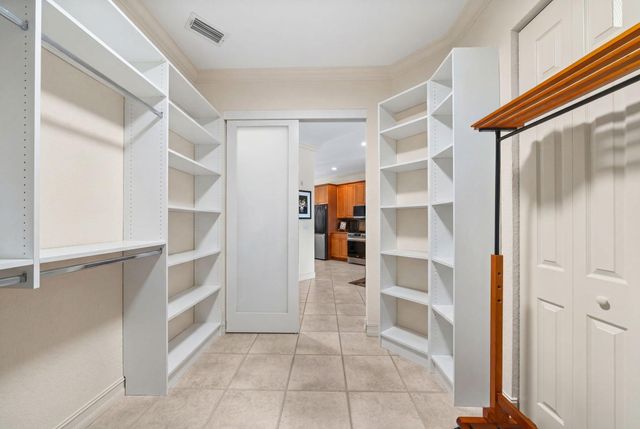 2720 NE 15th Street 303, Fort Lauderdale, FL 33304