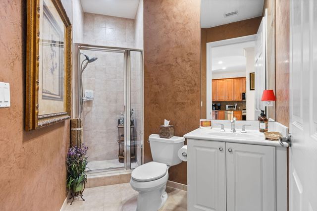 2720 NE 15th Street 303, Fort Lauderdale, FL 33304