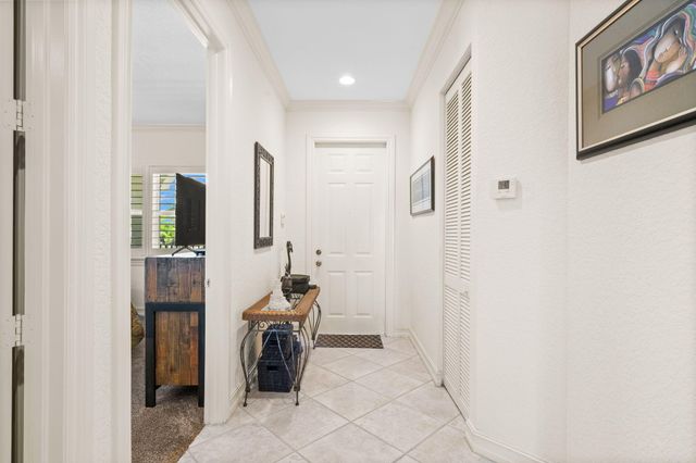 2720 NE 15th Street 303, Fort Lauderdale, FL 33304