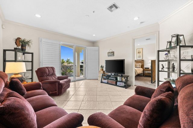 2720 NE 15th Street 303, Fort Lauderdale, FL 33304