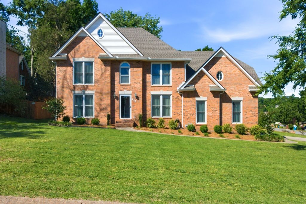 203 Dogwood Ln, Smyrna, TN 37167