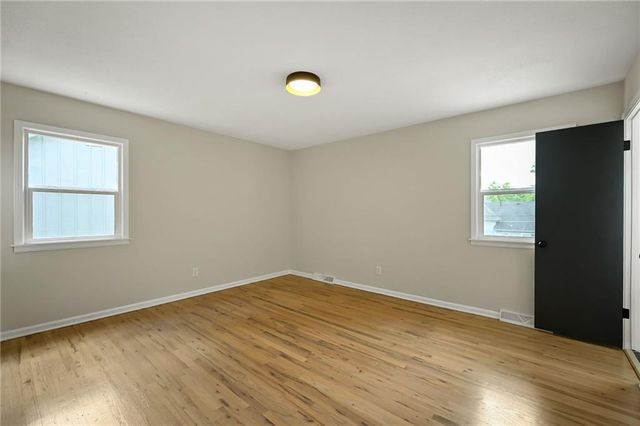 9401 W 82nd Street, Overland Park, KS 66204