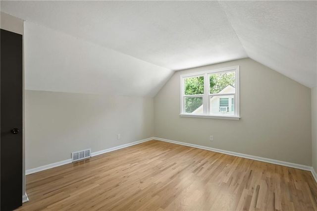 9401 W 82nd Street, Overland Park, KS 66204