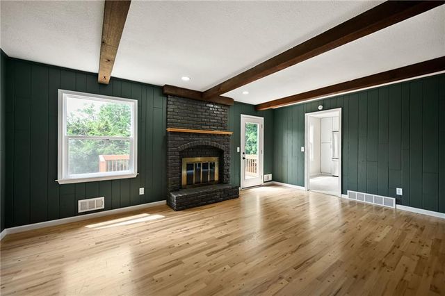 9401 W 82nd Street, Overland Park, KS 66204