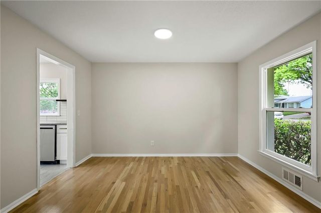 9401 W 82nd Street, Overland Park, KS 66204