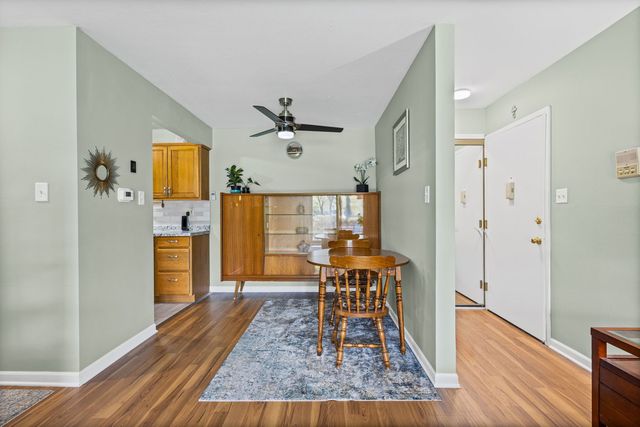 9 E Dundee Quarter Drive 108, Palatine, IL 60074