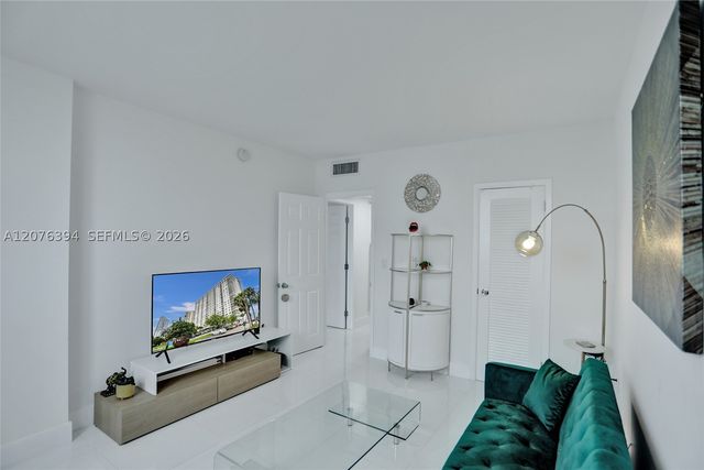 500 Bayview Dr 1924, Sunny Isles Beach, FL 33160