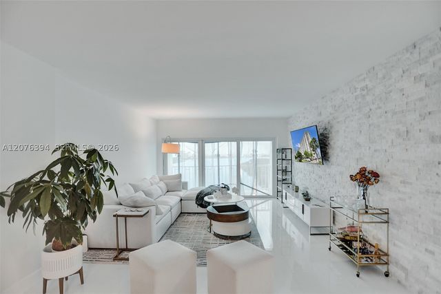 500 Bayview Dr 1924, Sunny Isles Beach, FL 33160