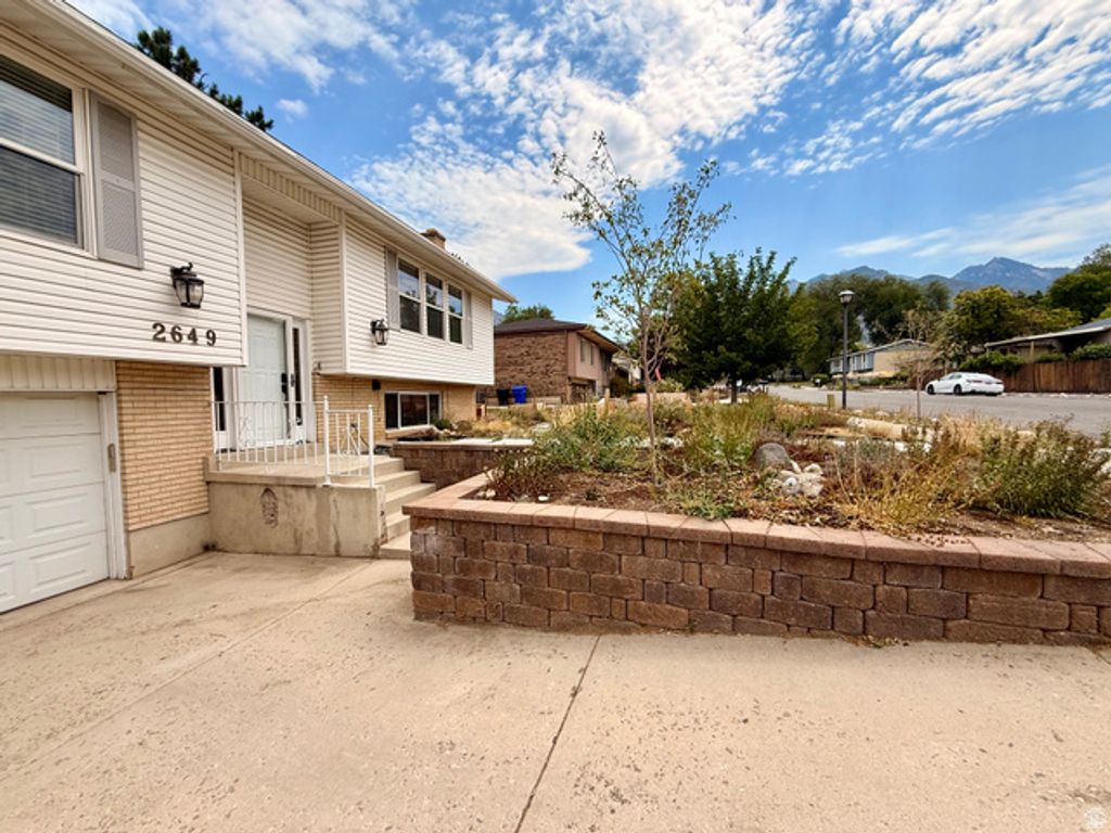 2649 E PROMENADE DR, Cottonwood Heights, UT 84121 — photo 3