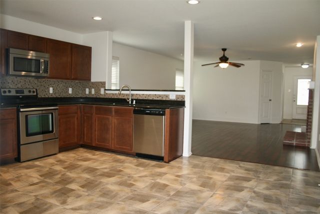 704 Windflower Drive, Fate, TX 75087