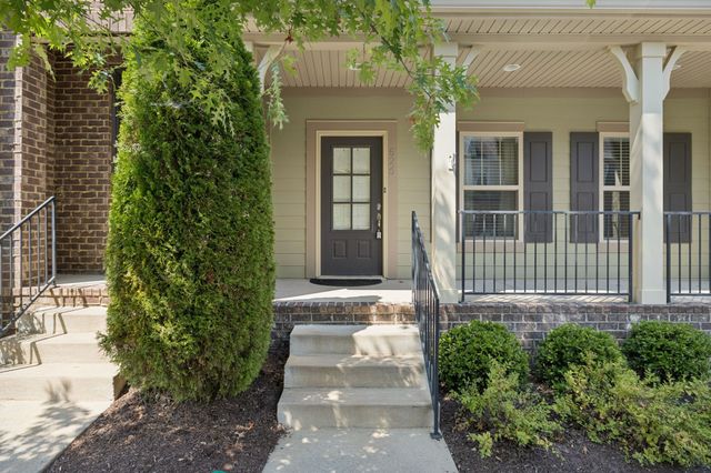 526 Vintage Green Ln, Franklin, TN 37064