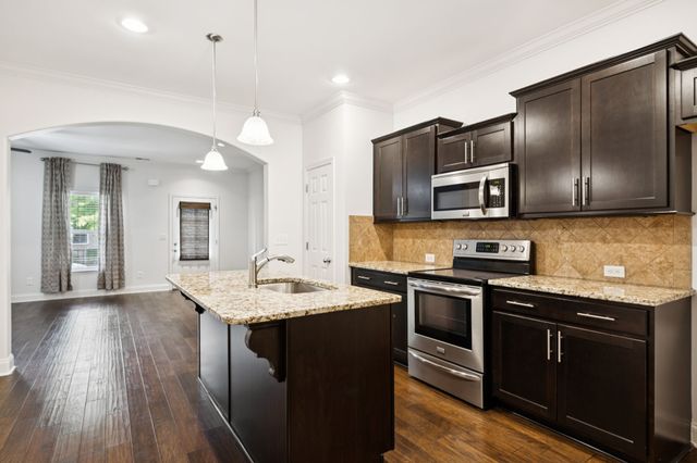 526 Vintage Green Ln, Franklin, TN 37064