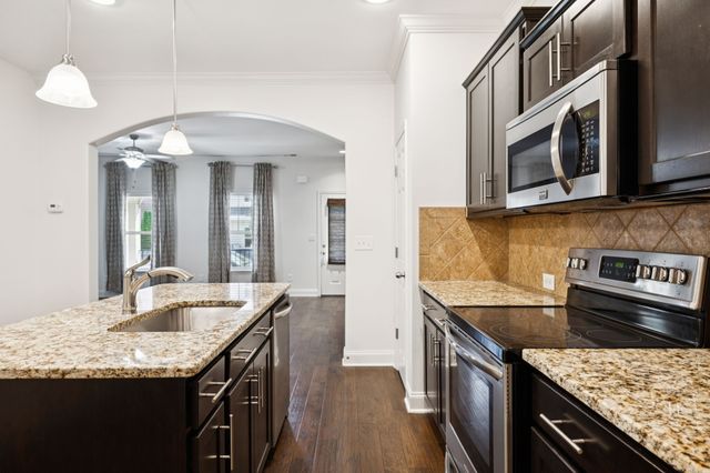 526 Vintage Green Ln, Franklin, TN 37064