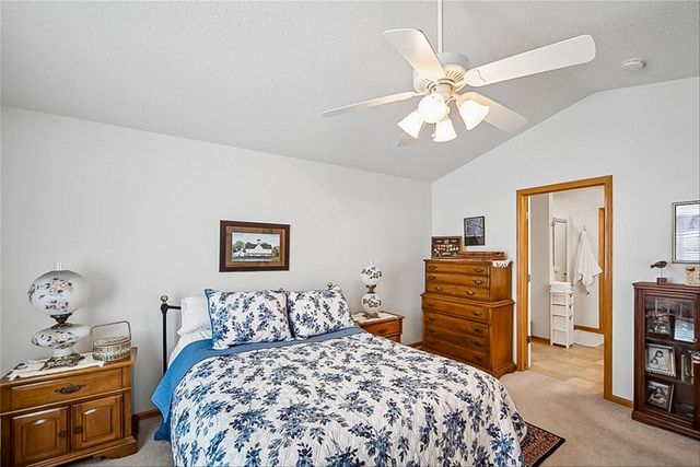 2300 E Luster Lane 5, Des Moines, IA 50320