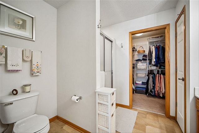 2300 E Luster Lane 5, Des Moines, IA 50320