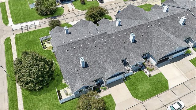 2300 E Luster Lane 5, Des Moines, IA 50320