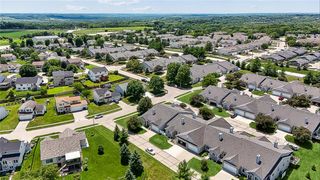 2300 E Luster Lane 5, Des Moines, IA 50320