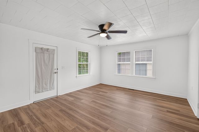 110 Woodcraft Dr, Murfreesboro, TN 37127
