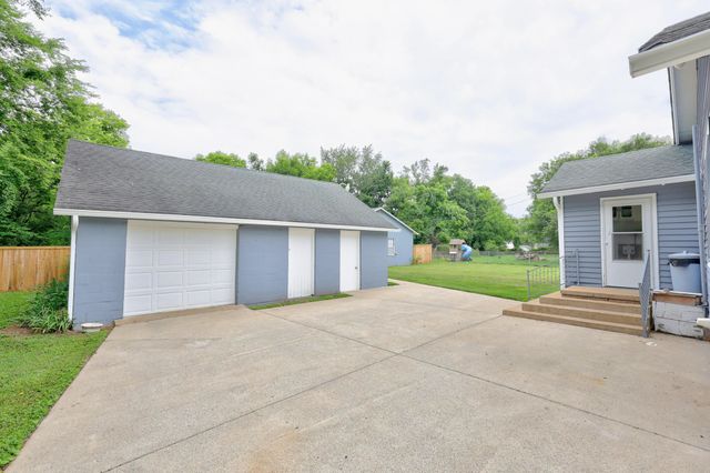 110 Woodcraft Dr, Murfreesboro, TN 37127