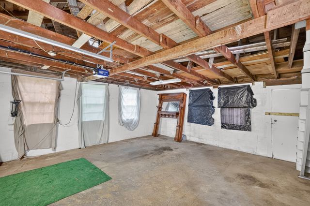 110 Woodcraft Dr, Murfreesboro, TN 37127